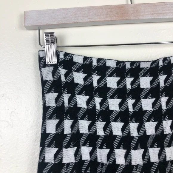 Max Studio Gingham High Waisted Skirt - Picture 2 of 4